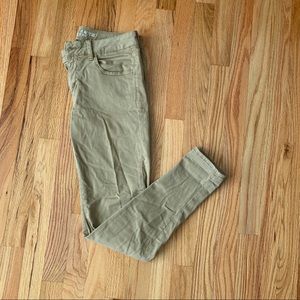 American Eagle Khaki Jeggings Size 6